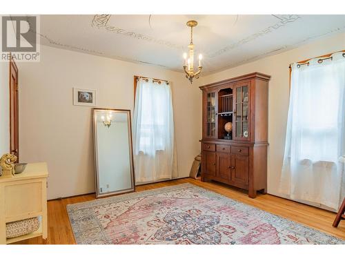 100 Rossland Avenue, Trail, BC - Indoor Photo Showing Other Room