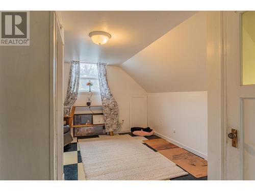 100 Rossland Avenue, Trail, BC - Indoor Photo Showing Other Room