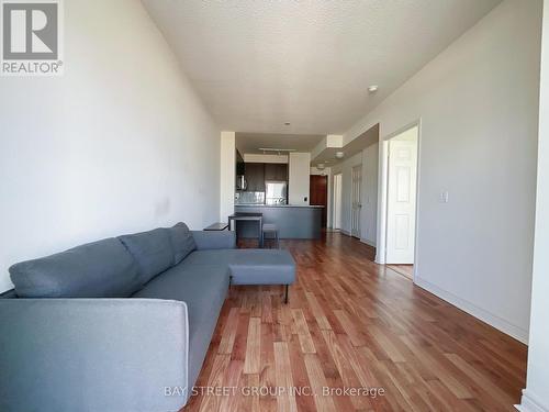 2002 - 339 Rathburn Road W, Mississauga, ON - Indoor Photo Showing Living Room