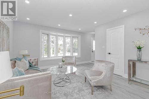 62 Elgin Drive, Brampton, ON - Indoor Photo Showing Living Room