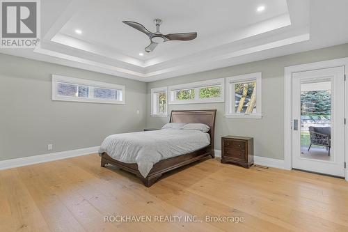 155 Grove Park Drive, Burlington, ON - Indoor Photo Showing Bedroom