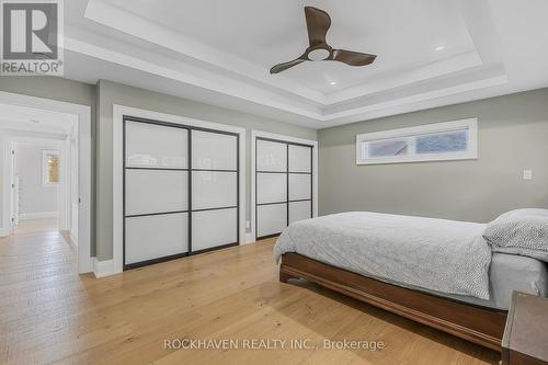 155 Grove Park Drive, Burlington, ON - Indoor Photo Showing Bedroom