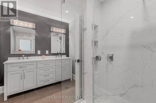 155 Grove Park Drive, Burlington, ON - Indoor Photo Showing Bathroom