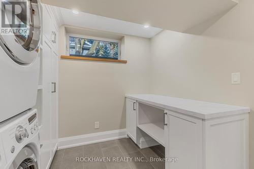 155 Grove Park Drive, Burlington, ON - Indoor Photo Showing Laundry Room