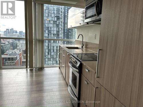 2611 - 290 Adelaide Street W, Toronto, ON - Indoor Photo Showing Kitchen