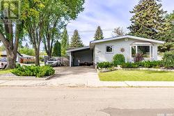 2530 Cairns AVENUE  Saskatoon, SK S7J 1V5