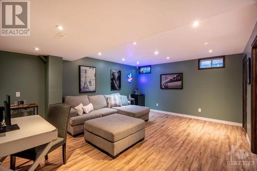 420 Meadowhawk Crescent, Ottawa, ON - Indoor Photo Showing Other Room