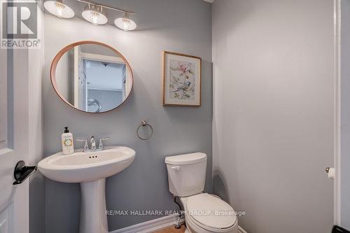 420 Meadowhawk Crescent, Ottawa, ON - Indoor Photo Showing Bathroom