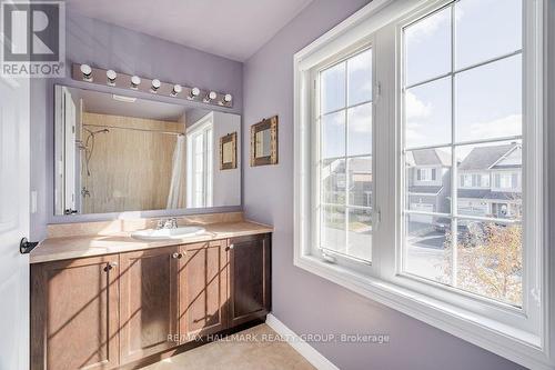 420 Meadowhawk Crescent, Ottawa, ON - Indoor Photo Showing Bathroom