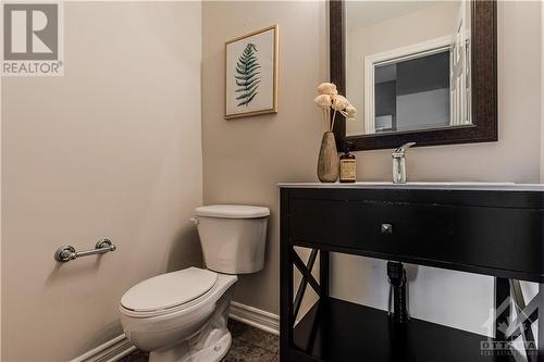 122 Whernside Terrace, Kanata, ON - Indoor Photo Showing Bathroom