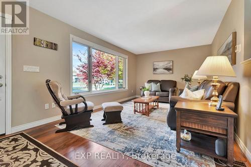 5974 Maple Lane Road, North Perth, ON - Indoor Photo Showing Living Room