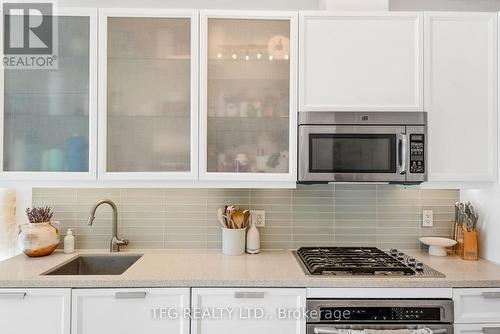 308 - 66 Kippendavie Avenue, Toronto (The Beaches), ON - Indoor Photo Showing Kitchen With Upgraded Kitchen