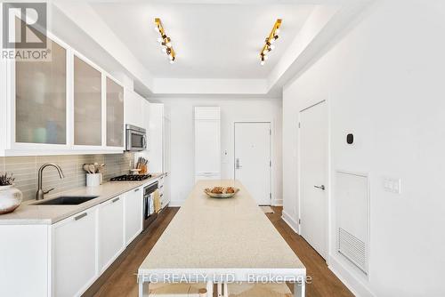 308 - 66 Kippendavie Avenue, Toronto (The Beaches), ON - Indoor Photo Showing Kitchen