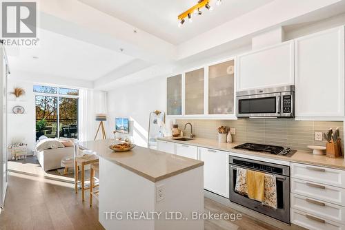 308 - 66 Kippendavie Avenue, Toronto (The Beaches), ON - Indoor Photo Showing Kitchen