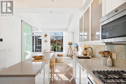 308 - 66 Kippendavie Avenue, Toronto (The Beaches), ON - Indoor Photo Showing Kitchen With Upgraded Kitchen