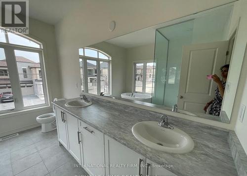 1222 Plymouth Drive, Oshawa, ON - Indoor Photo Showing Bathroom