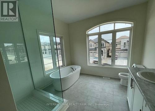 1222 Plymouth Drive, Oshawa, ON - Indoor Photo Showing Bathroom