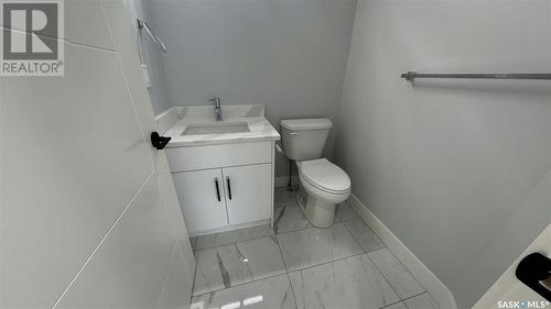 714 Delainey Court, Saskatoon, SK - Indoor Photo Showing Bathroom