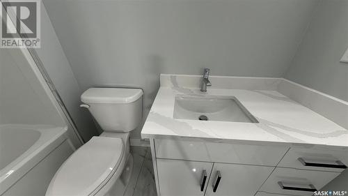 714 Delainey Court, Saskatoon, SK - Indoor Photo Showing Bathroom