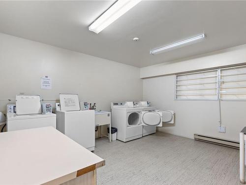 205-429 Linden Ave, Victoria, BC - Indoor Photo Showing Laundry Room