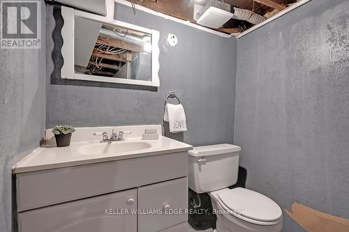 28 Roxborough Avenue, Hamilton, ON - Indoor Photo Showing Bathroom