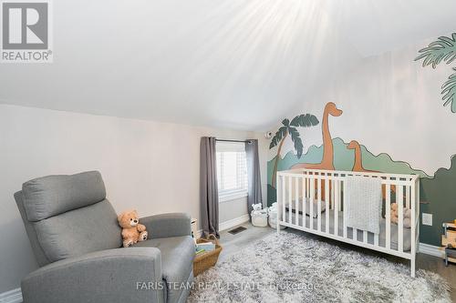 131 Rodney Street, Collingwood, ON - Indoor Photo Showing Bedroom