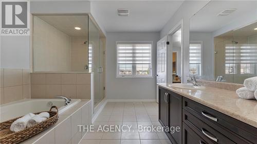 2 Turnbull Drive, Brantford, ON - Indoor Photo Showing Bathroom