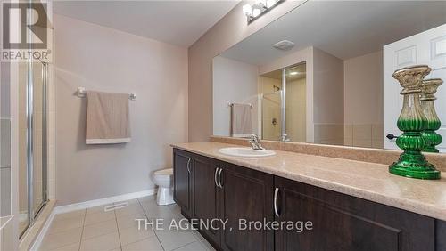 2 Turnbull Drive, Brantford, ON - Indoor Photo Showing Bathroom