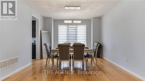 2 Turnbull Drive, Brantford, ON - Indoor Photo Showing Dining Room