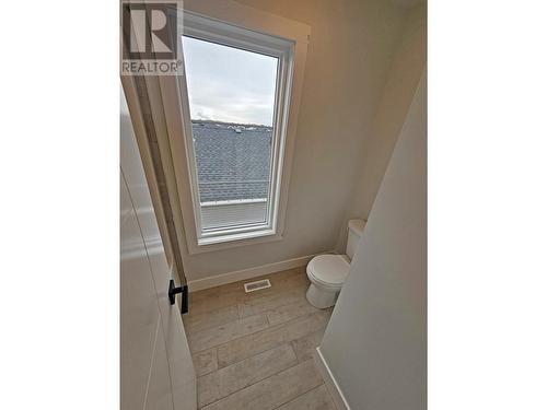 8320 85 Avenue, Fort St. John, BC - Indoor Photo Showing Bathroom