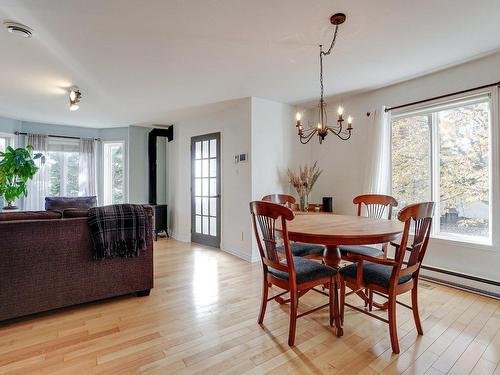 Living room - 10687 Rue De La Luge, Mirabel, QC - Indoor Photo Showing Dining Room