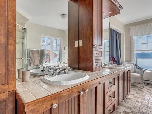 Ensuite bathroom - 395 Ch. De La Plage-St-Laurent, Saint-Augustin-De-Desmaures, QC - Indoor Photo Showing Bathroom