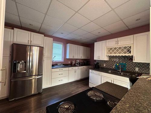 84 Jean Street, Thunder Bay, ON - Indoor Photo Showing Kitchen