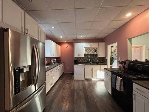 84 Jean Street, Thunder Bay, ON - Indoor Photo Showing Kitchen