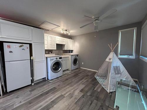 84 Jean Street, Thunder Bay, ON - Indoor Photo Showing Laundry Room