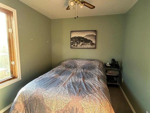 84 Jean Street, Thunder Bay, ON - Indoor Photo Showing Bedroom