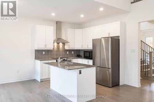 132 Ansley Road, Wasaga Beach, ON - Indoor Photo Showing Kitchen