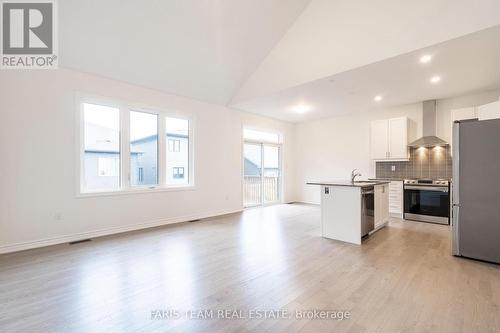 132 Ansley Road, Wasaga Beach, ON - Indoor Photo Showing Kitchen