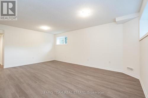 132 Ansley Road, Wasaga Beach, ON - Indoor Photo Showing Other Room