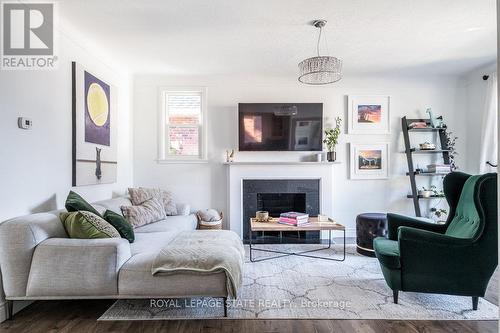 38 Kipling Road, Hamilton, ON - Indoor Photo Showing Living Room With Fireplace