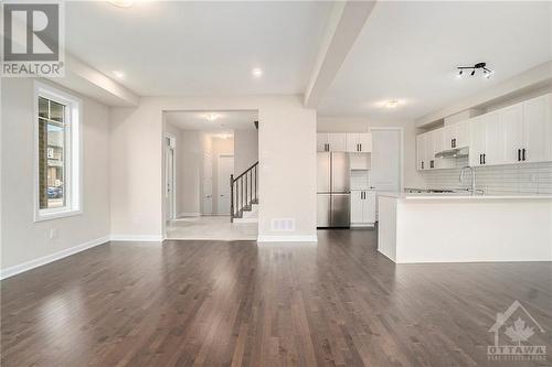 10 Fossa Terrace, Ottawa, ON - Indoor Photo Showing Kitchen