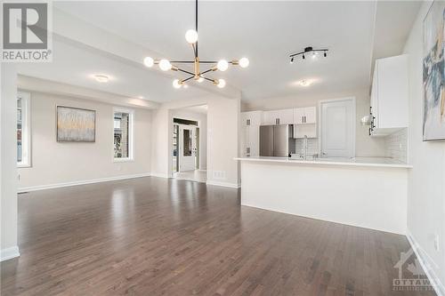 10 Fossa Terrace, Ottawa, ON - Indoor Photo Showing Kitchen