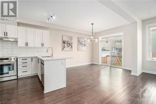 10 Fossa Terrace, Ottawa, ON - Indoor Photo Showing Kitchen With Upgraded Kitchen