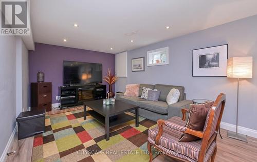 279 Bell Air Drive, Caledon, ON - Indoor Photo Showing Living Room