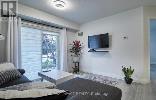 105 - 61 Clarington Boulevard N, Clarington (Bowmanville), ON - Indoor Photo Showing Living Room