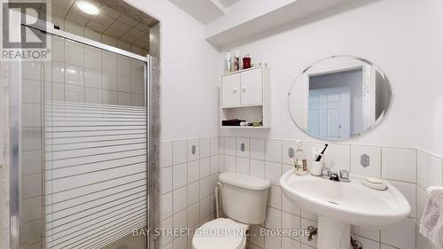 24 Justus Drive, Richmond Hill, ON - Indoor Photo Showing Bathroom