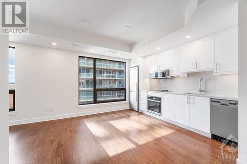 180 George Street Unit#1403, Ottawa, ON - Indoor Photo Showing Kitchen