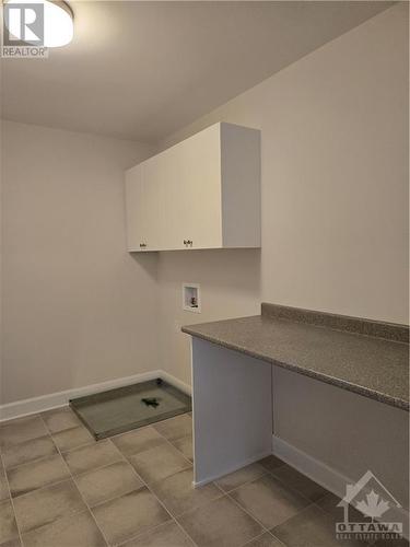 1179 Cope Drive, Ottawa, ON - Indoor Photo Showing Bathroom