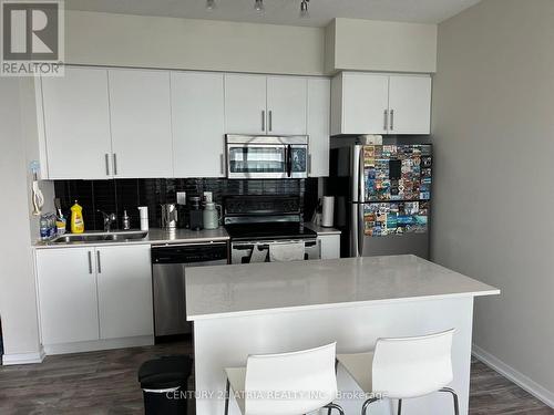 4110 - 55 Bremner Boulevard, Toronto, ON - Indoor Photo Showing Kitchen With Double Sink