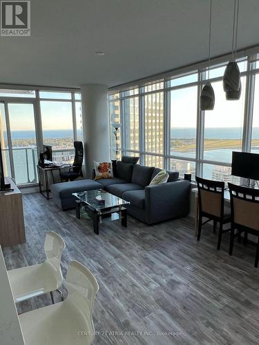 4110 - 55 Bremner Boulevard, Toronto, ON - Indoor Photo Showing Living Room